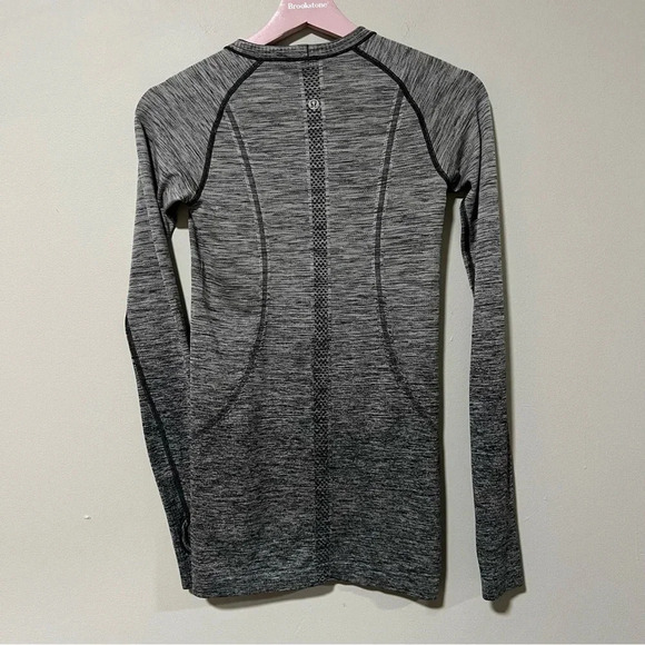 Lululemon Swiftly Tech Long Sleeve Crew Black / White (Grey Ombre) Size 4 - Picture 12 of 12
